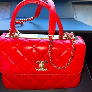 2020 CHANEL LEATHER FLAP BAG WITH CHAMPAGNE GOLD PLATE AND CHAIN